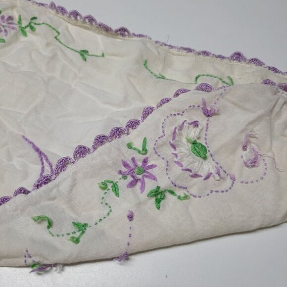 Embroidered Vintage Linen Butterfly Purple Green Stitch Granny Cottage Lace - Picture 5 of 5